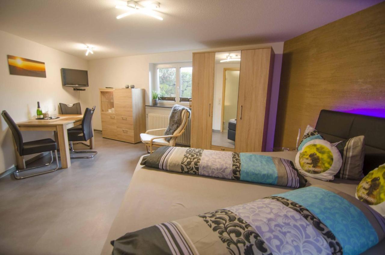 Haus Bienen Panzió Ihringen Kültér fotó